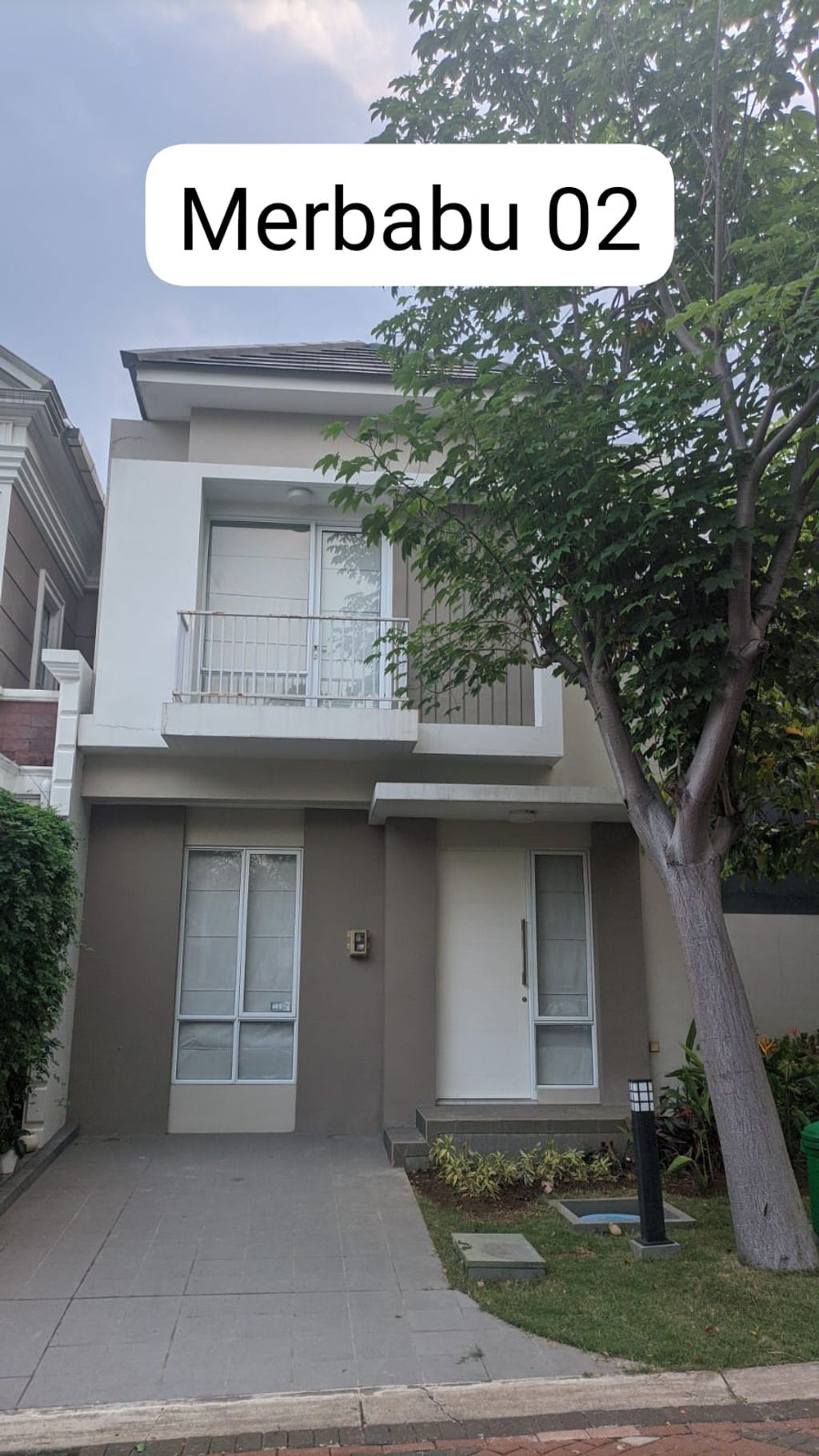 foto tampak rumah tipe PARAMOUNT VILLAGE perumahan PARAMOUNT VILLAGE SEMARANG