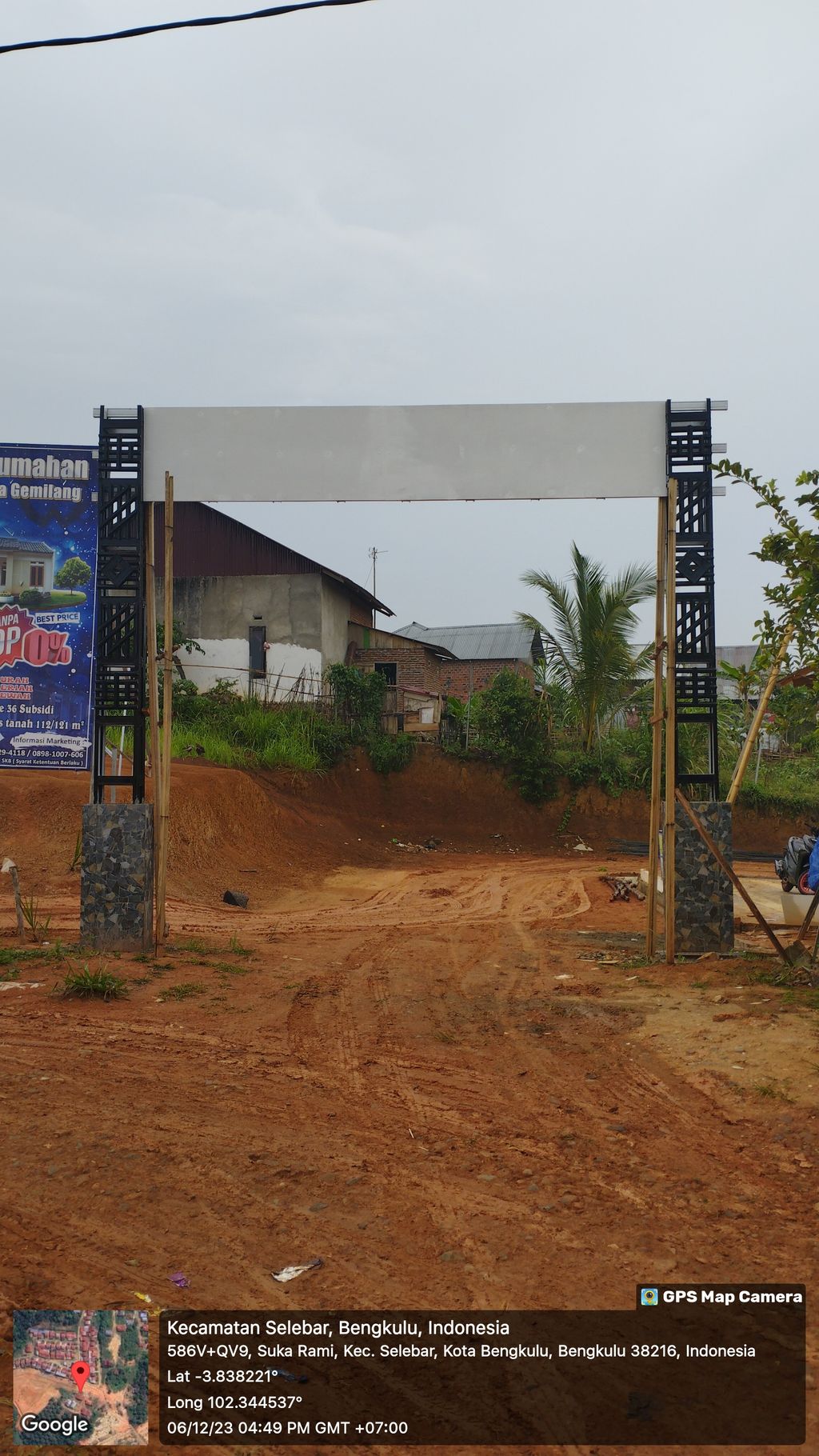 foto gerbang perumahan Graha Gemilang