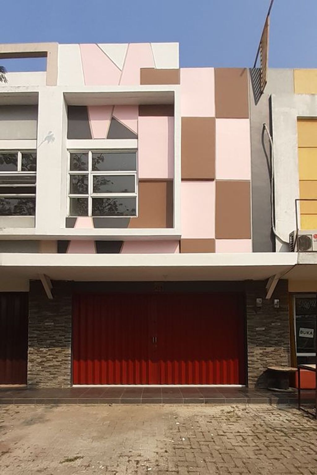 foto tampak rumah tipe RUKO REDWOOD perumahan Metland Transyogi Cibubur