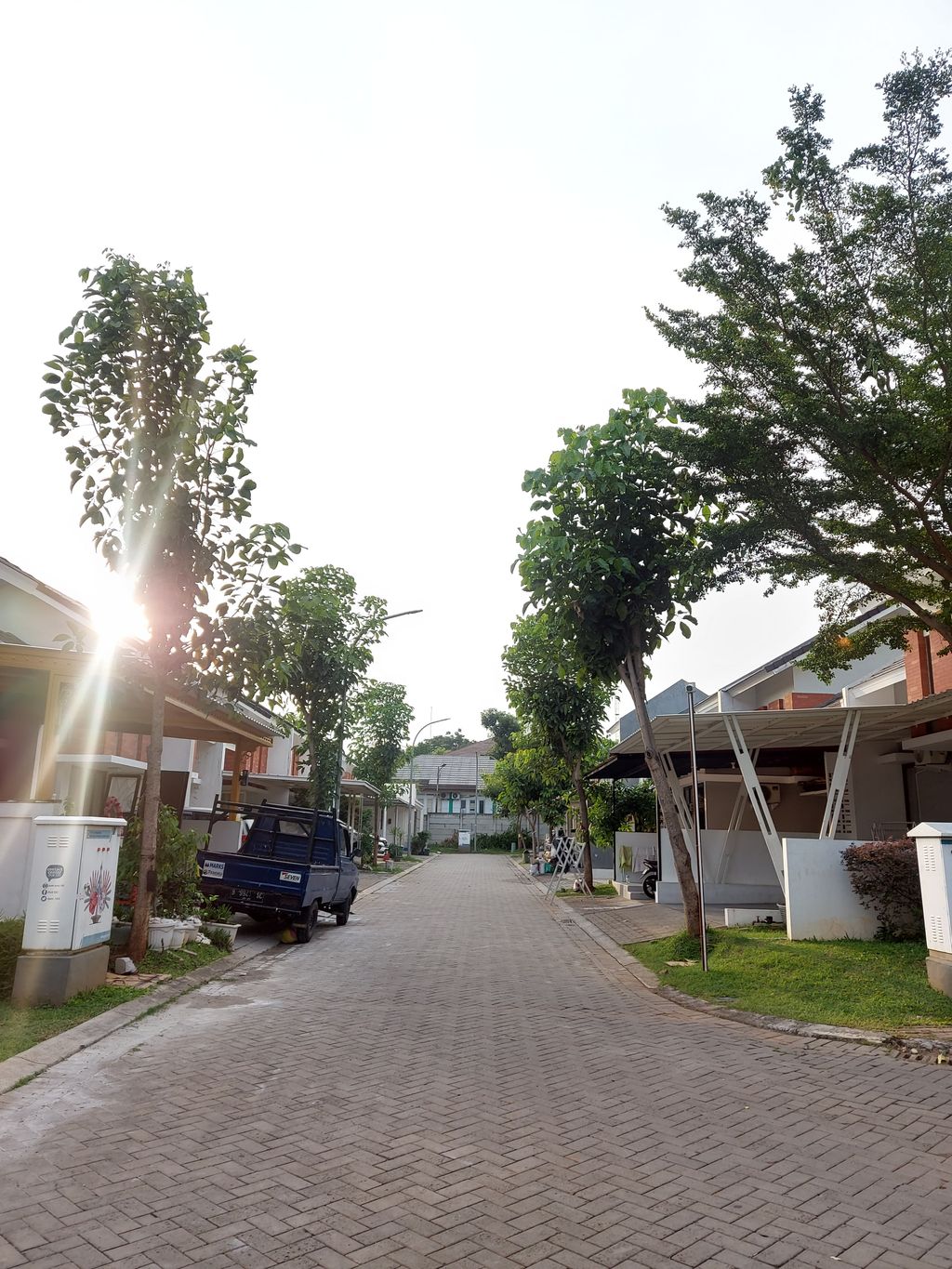 foto posisi tengah perumahan GRAHA RAYA NEO FIERA