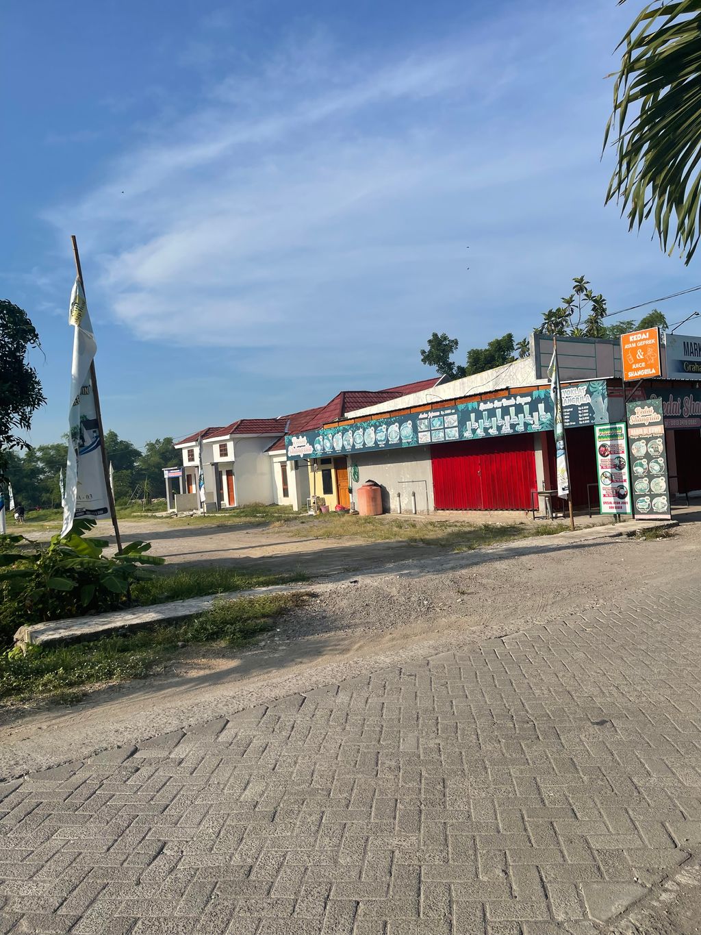 foto gerbang perumahan Graha Swa Bhuwana-03