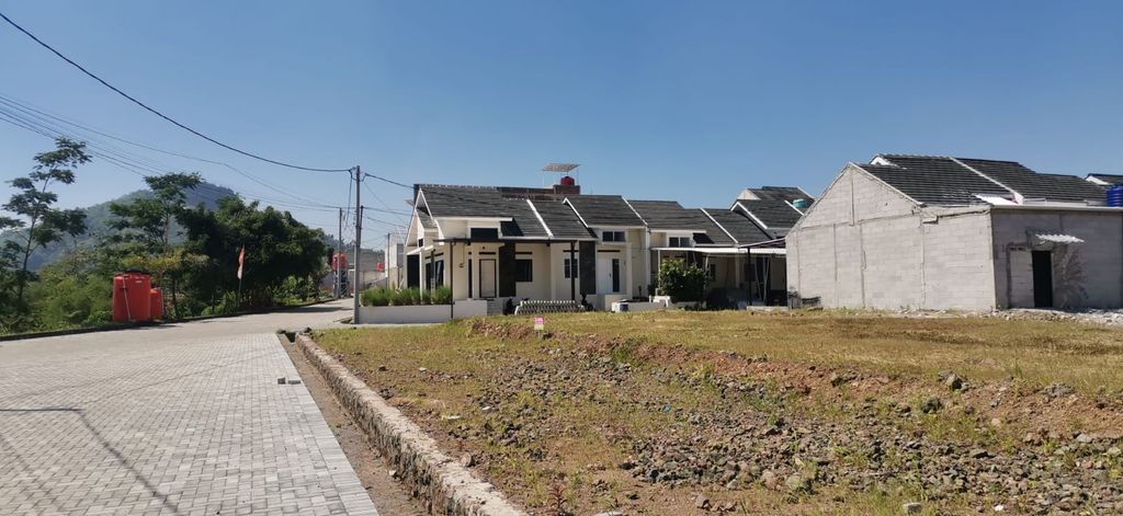 foto posisi tengah perumahan Sanghyang Royal Village