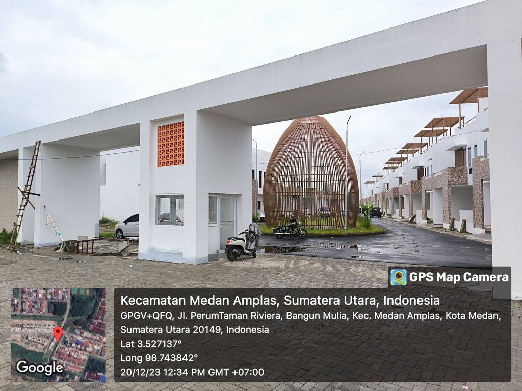 foto gerbang perumahan Taman Riviera Cluster Ibiza