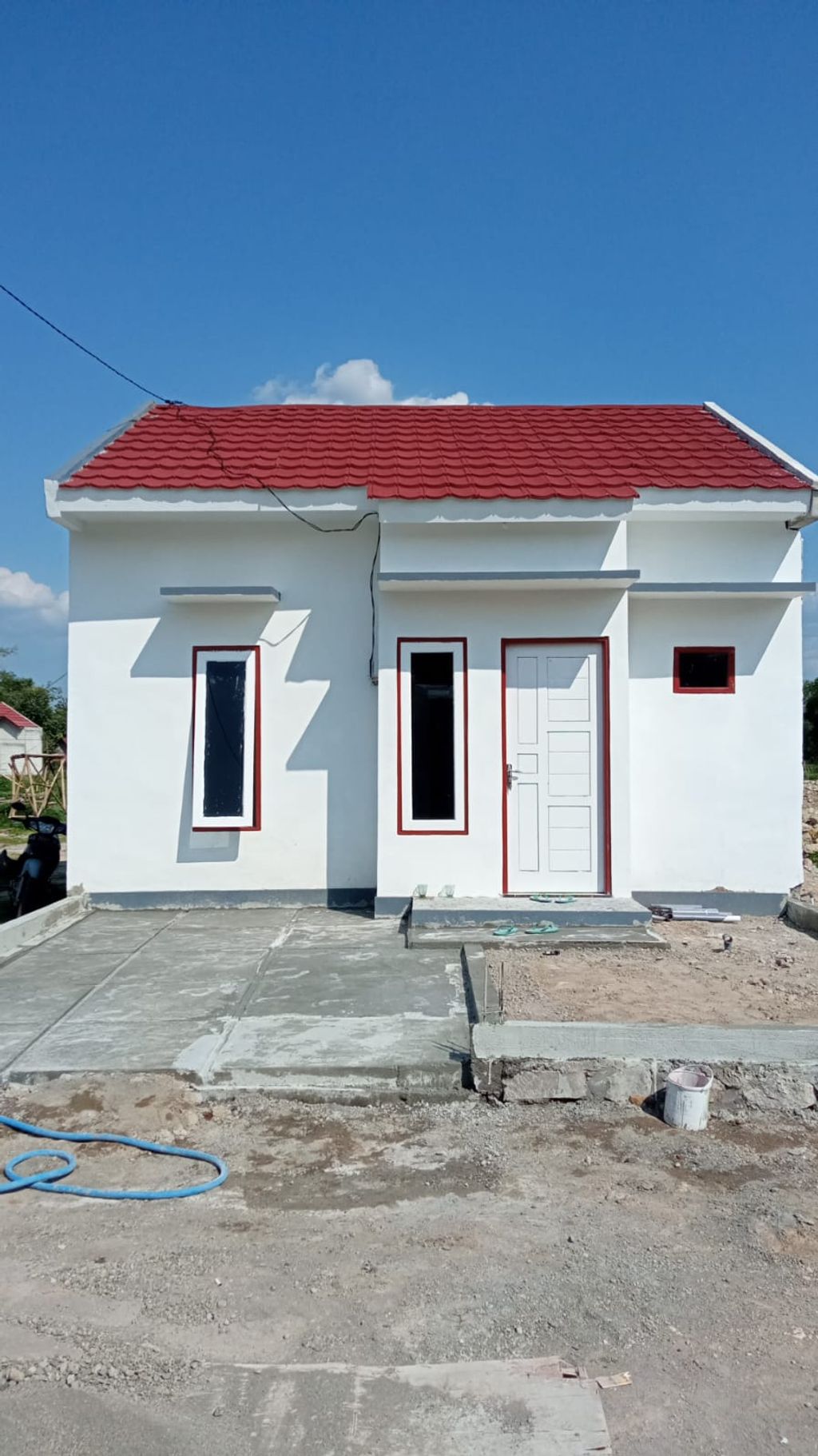 foto tampak rumah tipe 34 perumahan Graha Swa Bhuwana-03