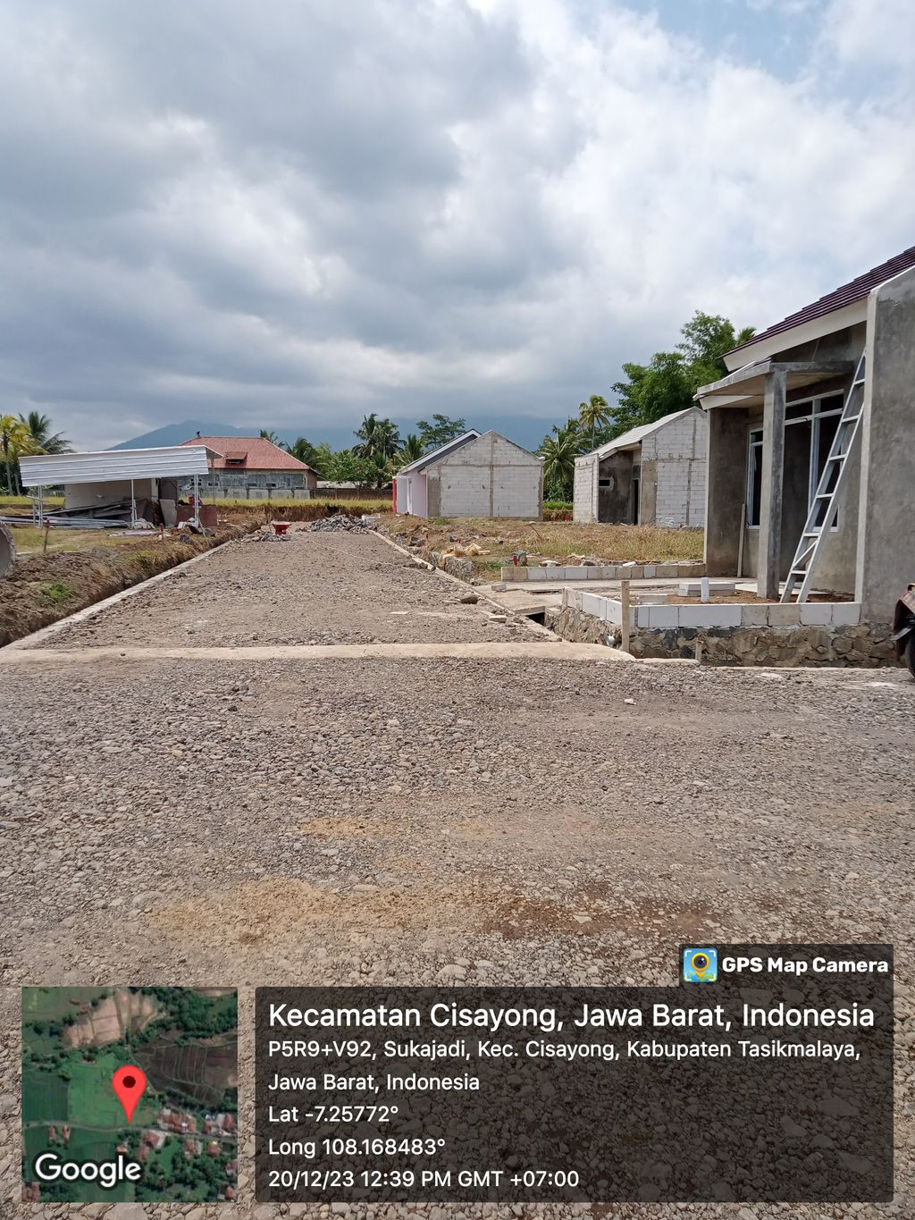 foto posisi tengah perumahan Puri Sindangsari Regency