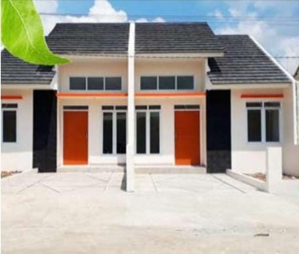 foto tampak rumah tipe 33/65 perumahan Karang Anyar Residence