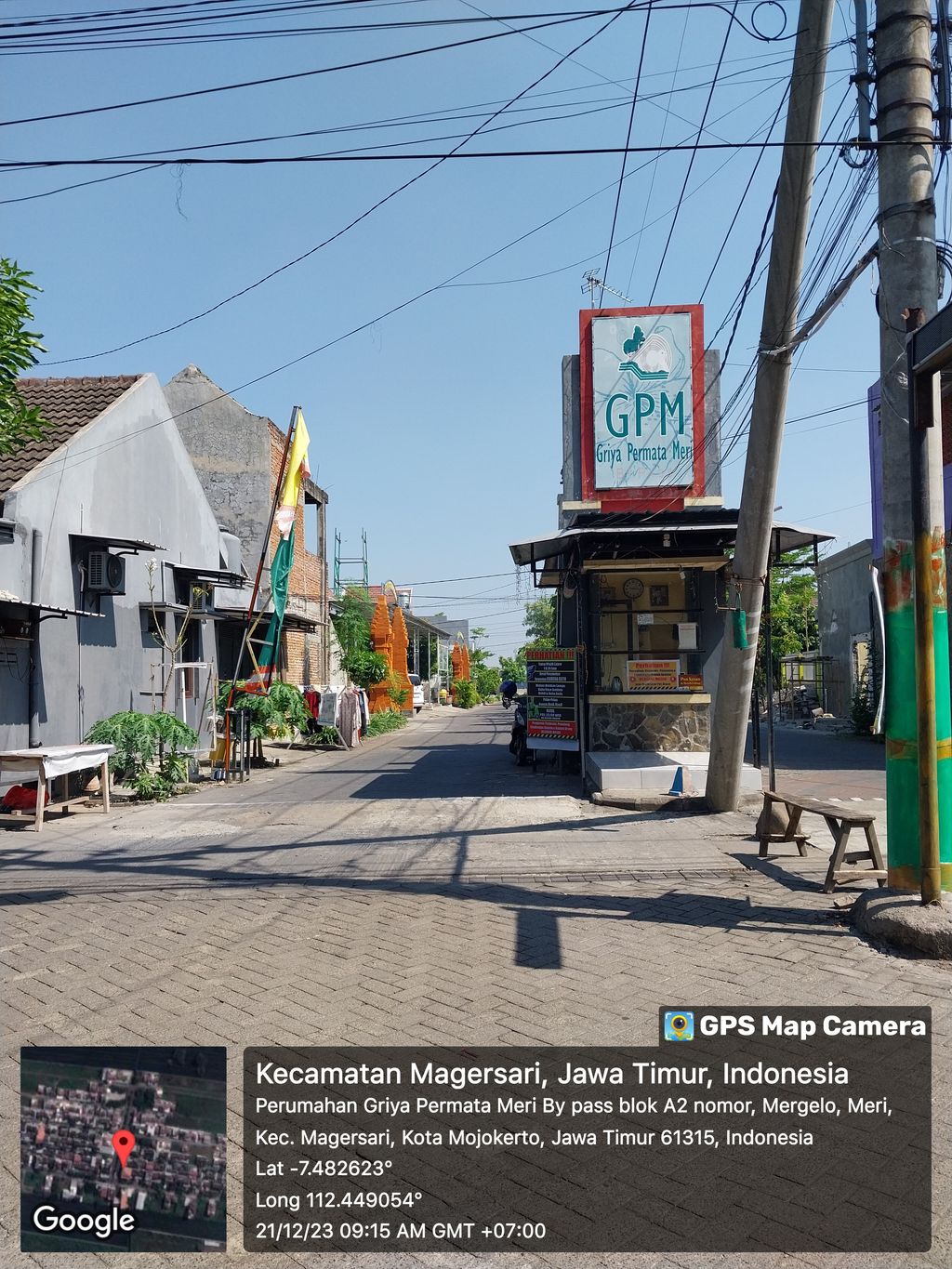 foto gerbang perumahan GRIYA PERMATA MERI BY PASS