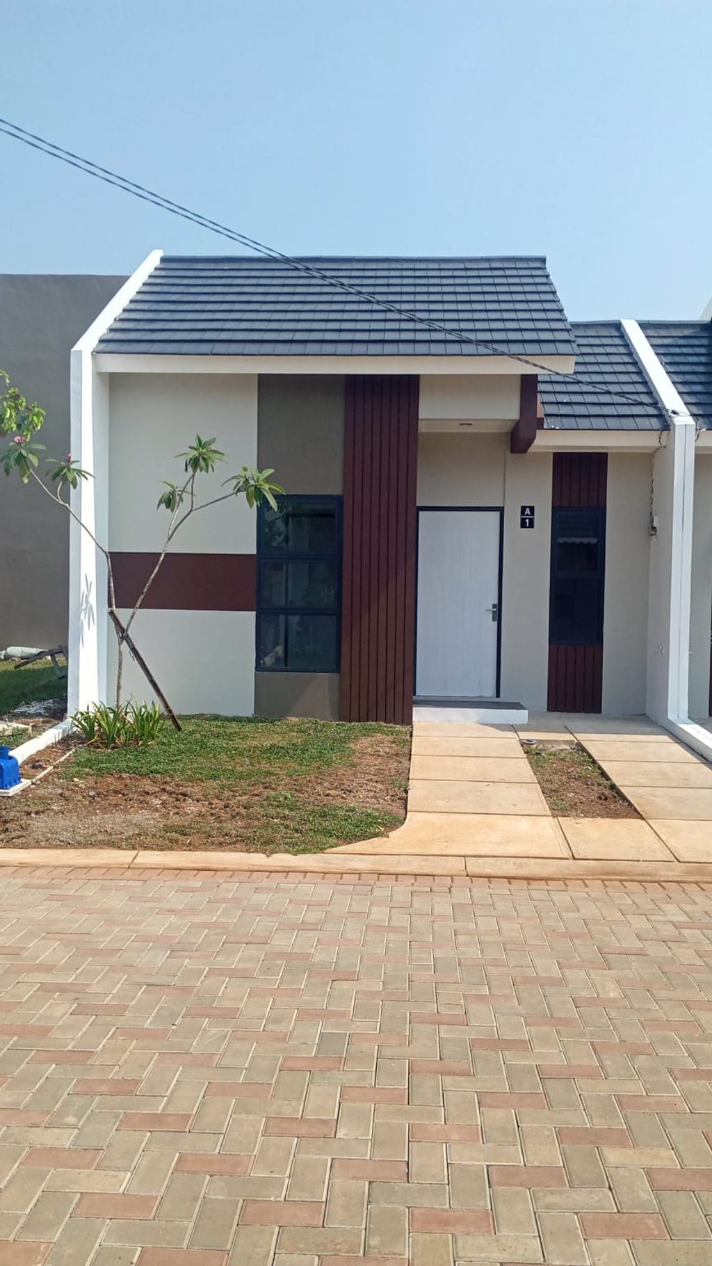 foto tampak rumah tipe 45/112 perumahan Padma Hills