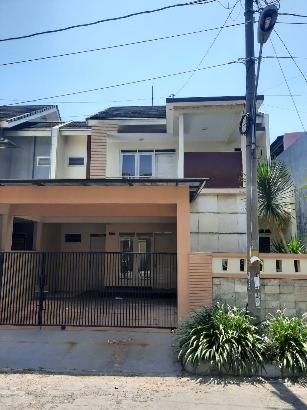 foto tampak rumah tipe 168 /04 perumahan FAJAR INDAH PERMATA 1