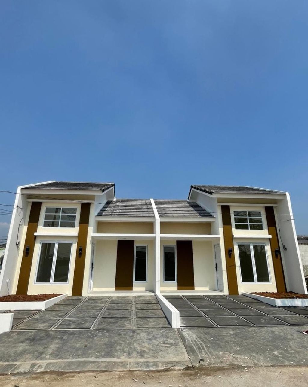 foto tampak rumah tipe 45/78 perumahan SUKAMEKAR REGENCY