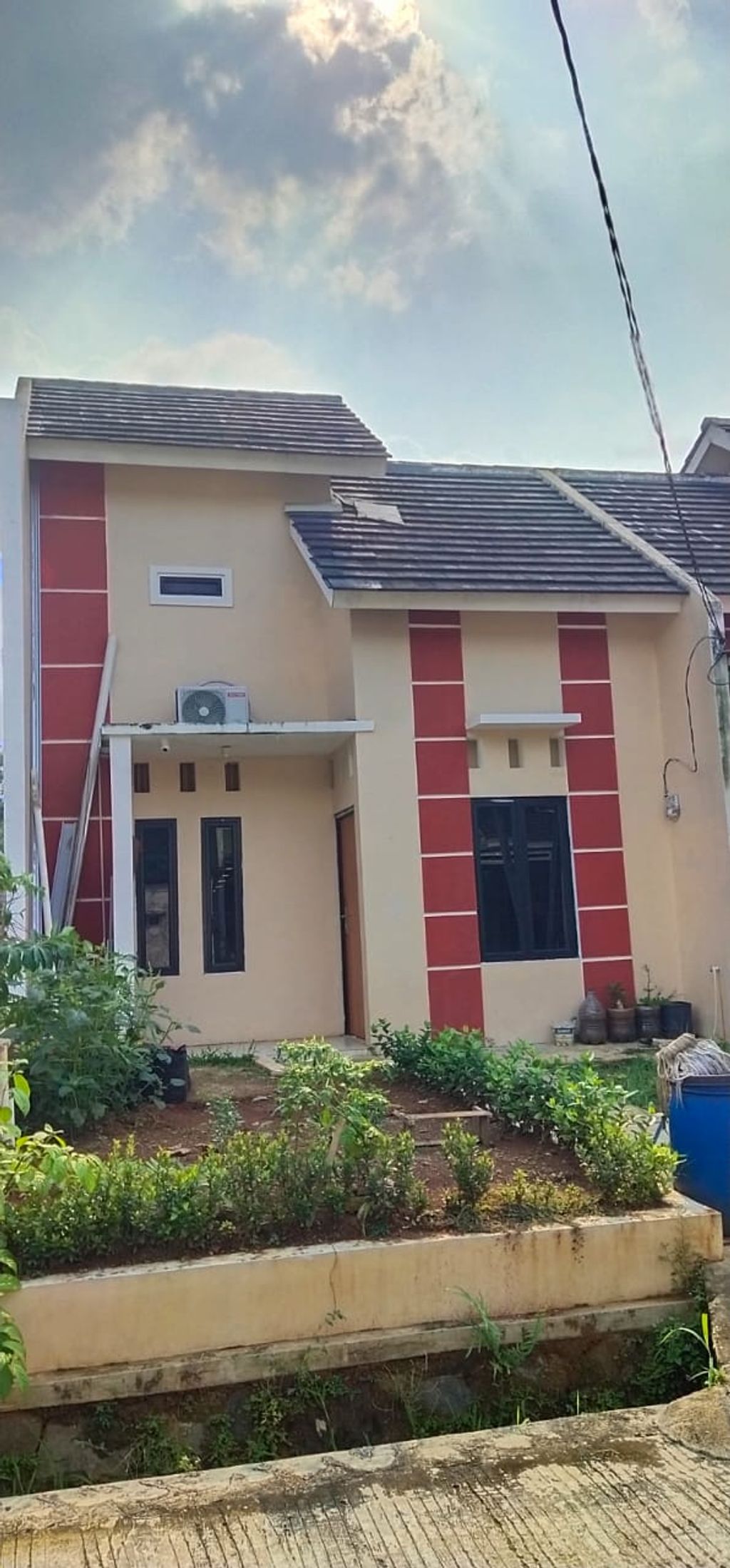 foto tampak rumah tipe 38/135 perumahan BUKIT NANGGERANG VILLAGE
