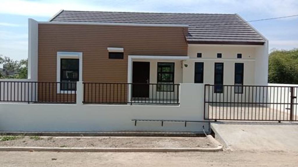 foto tampak rumah tipe 70-379 perumahan TAMAN KOPO KATAPANG