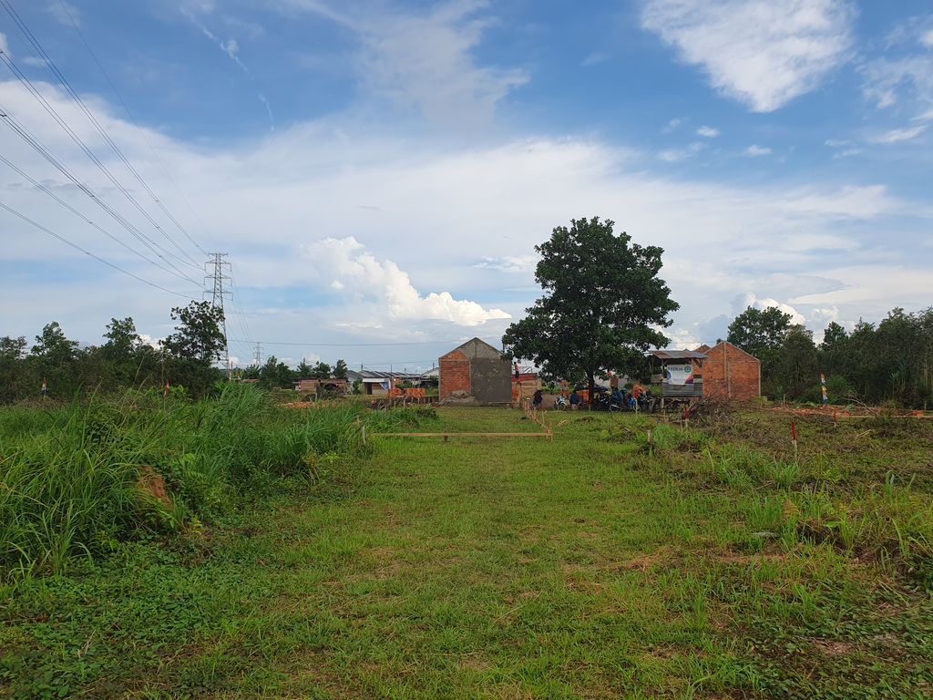 foto posisi tengah perumahan BUMI NUANSA KENTEN 3