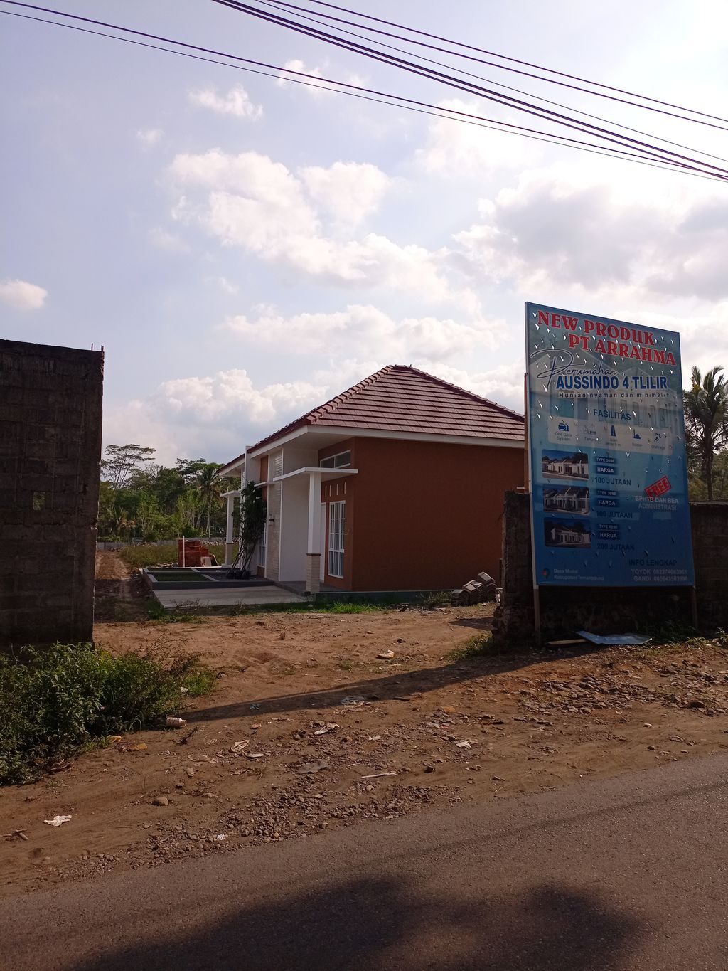 foto gerbang perumahan GRAHA AUSINDO IV JRAGAN