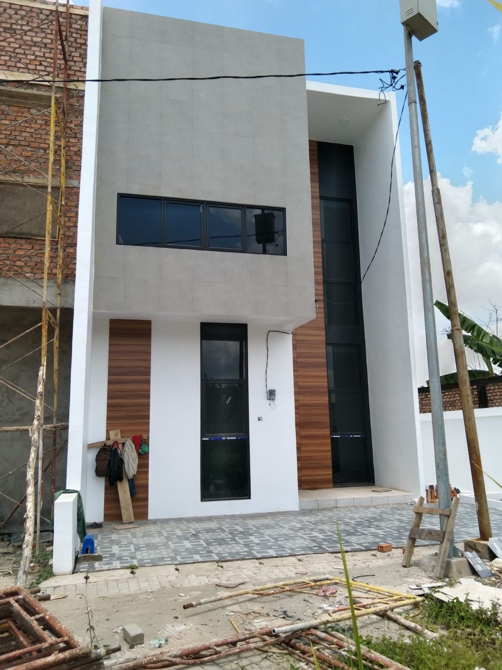 foto tampak rumah tipe Rumah Tinggal 70/81 (7) perumahan Kirana Permai