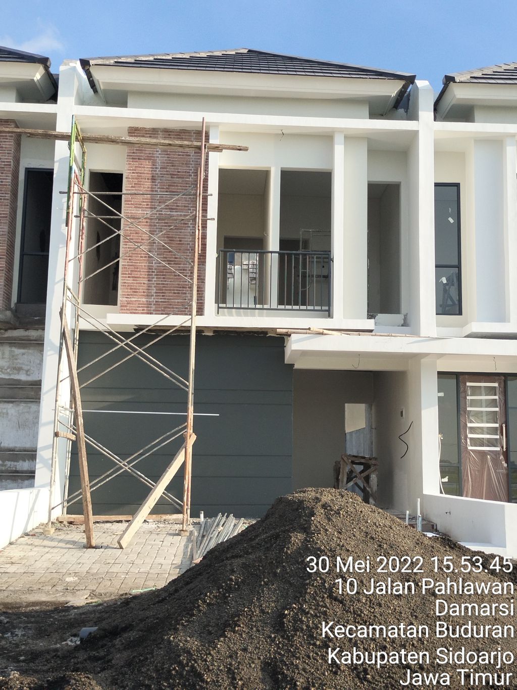 foto tampak rumah tipe CARSON PRESTIGE perumahan SKYVILLE RESIDENCE