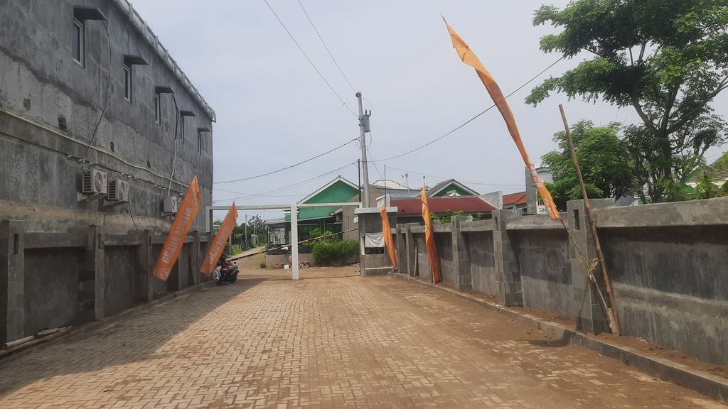 foto gerbang perumahan GREEN TASNEEM
