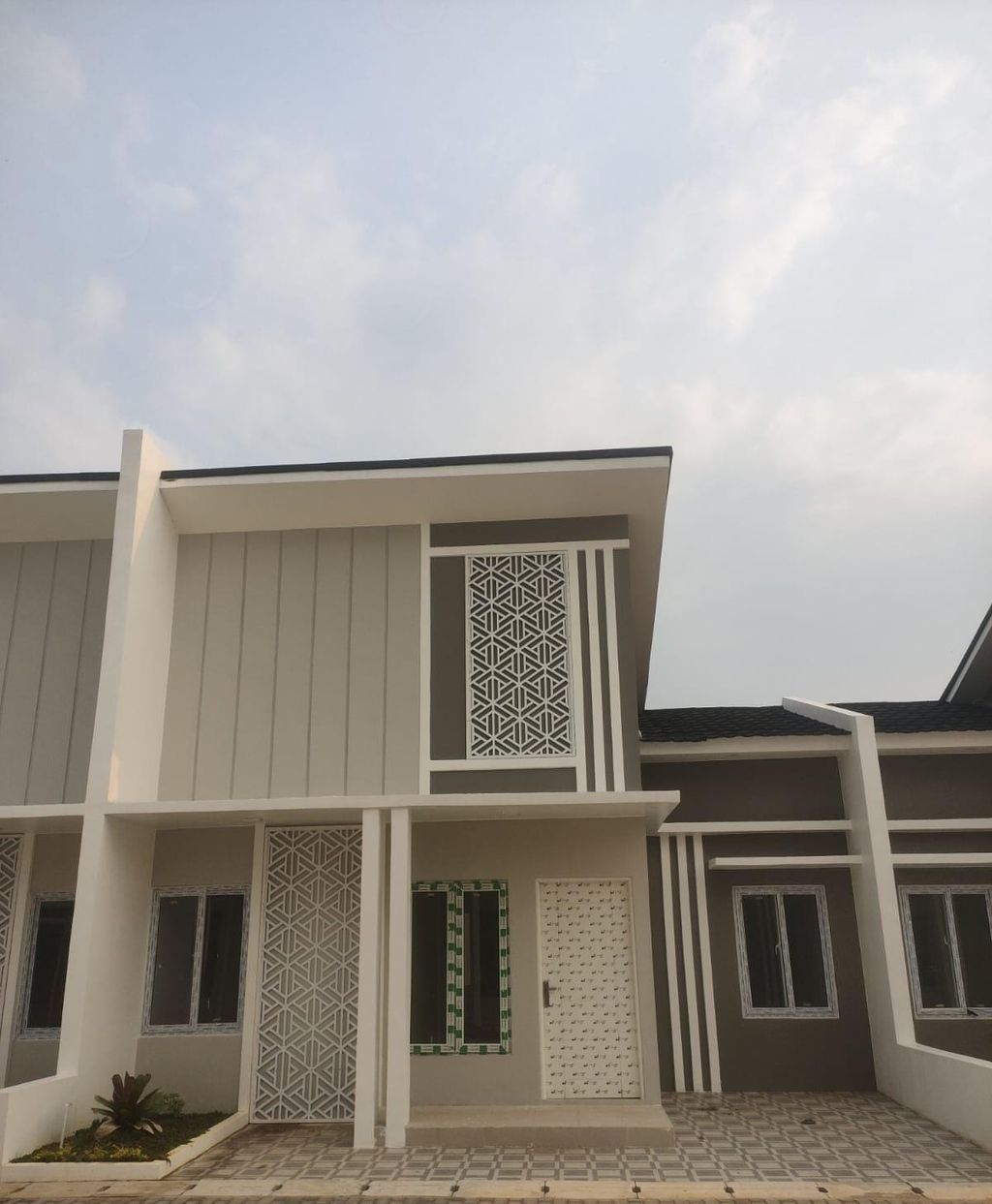 foto tampak rumah tipe Rumah Tinggal 54/101 perumahan Griya Bambu Kuning