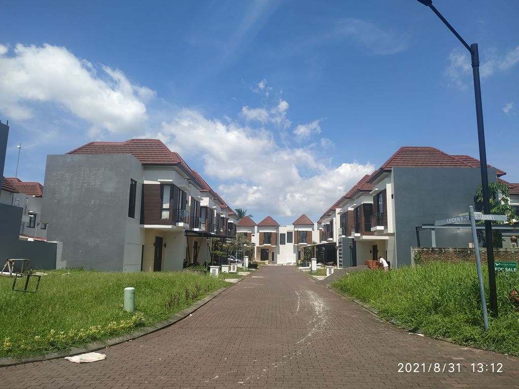 foto posisi tengah perumahan HOLLAND VILLAGE MANADO (BLOEMENDAL)