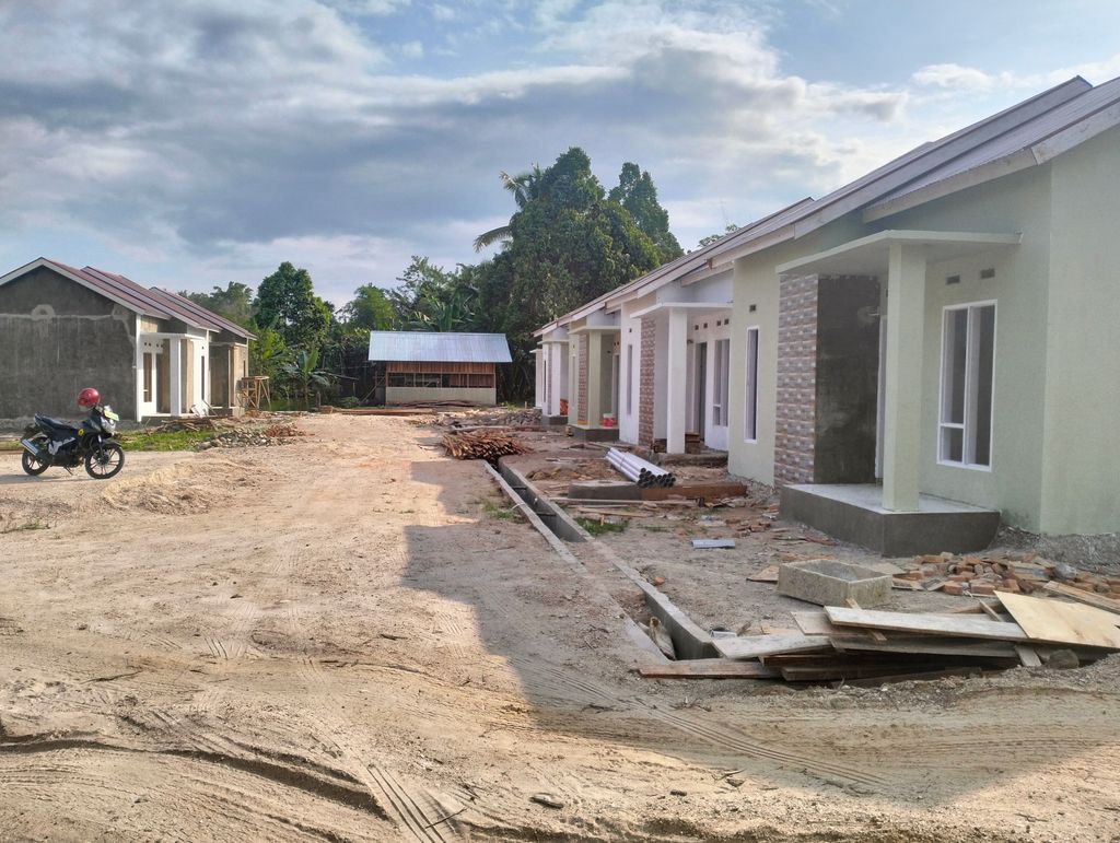 foto posisi tengah perumahan PONDOK LESTARI