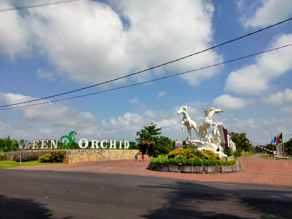 foto gerbang perumahan GREEN ORCHID RESIDENCE - CLUSTER VENOSA TYPE ALAMANDA