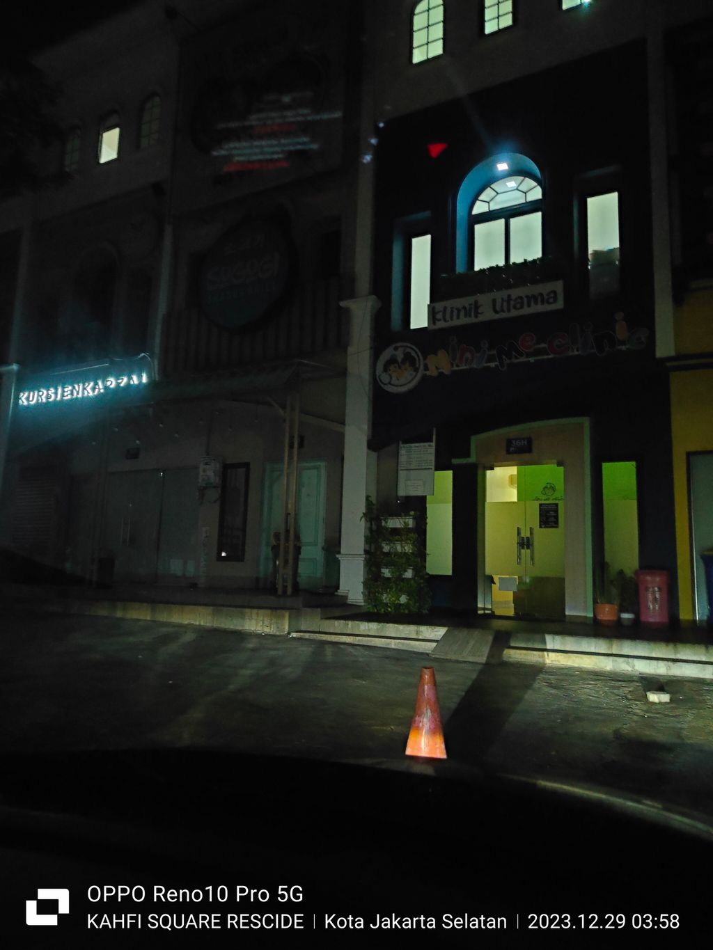 foto contoh rumah perumahan Kahfi Square Residence