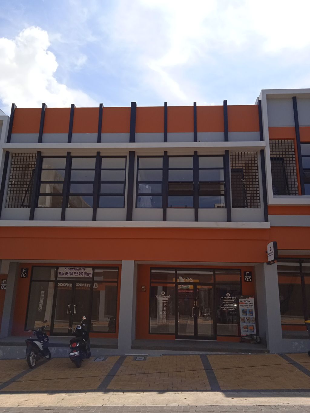 foto contoh rumah perumahan SUMMARECON MUTIARA MAKASSAR RUKO GRAHA BOULEVARD