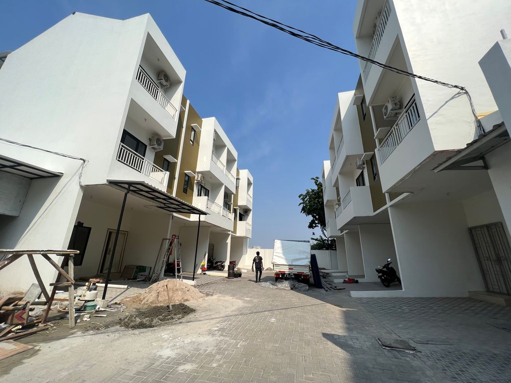 foto posisi tengah perumahan villa Mas mediterania townhouse