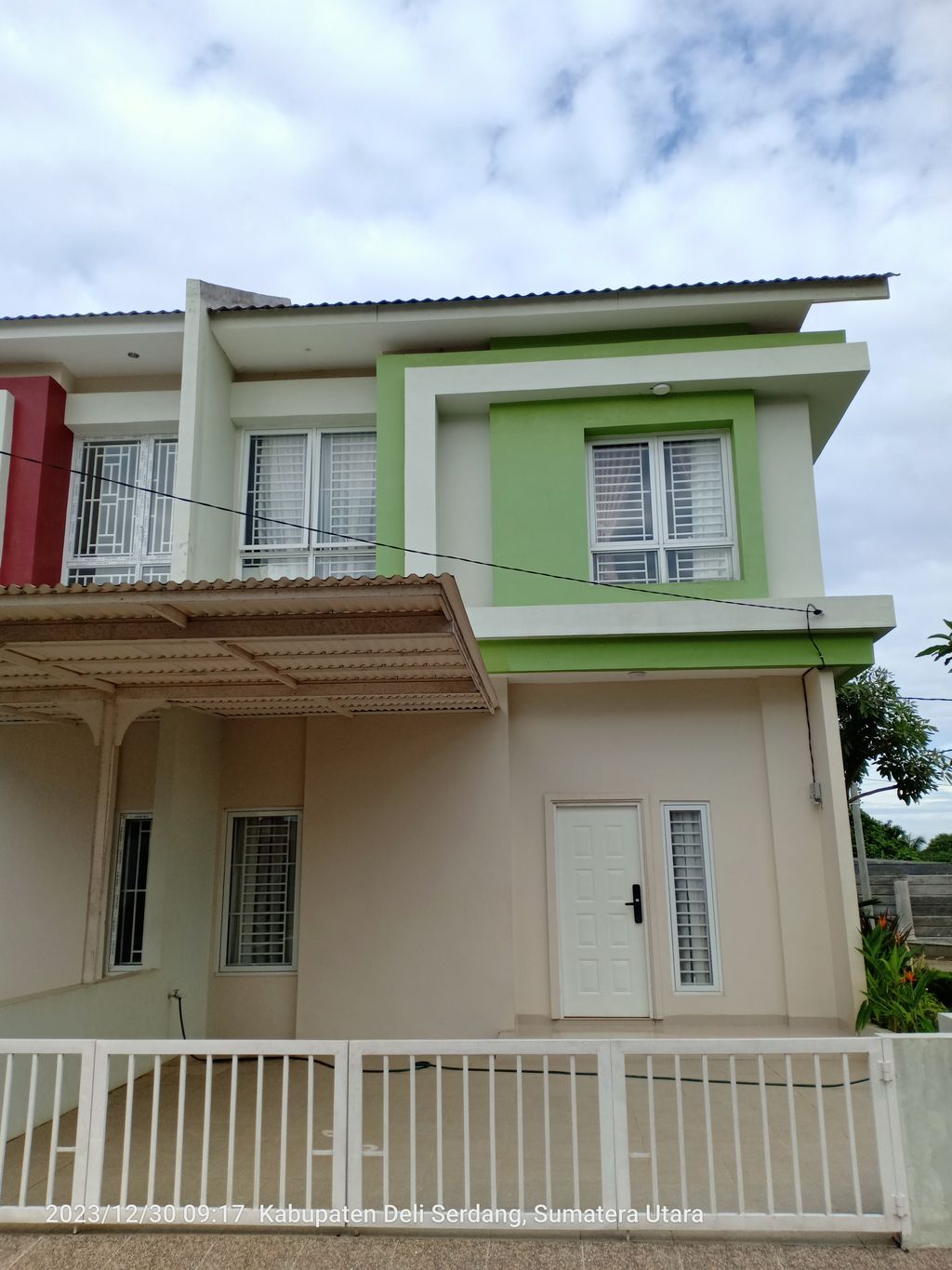 foto contoh rumah perumahan THE RICH
