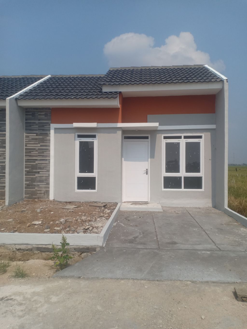foto tampak rumah tipe C TAHAP 2 perumahan MUTIARA CITRA RESIDENCE 2 TAHAP 2