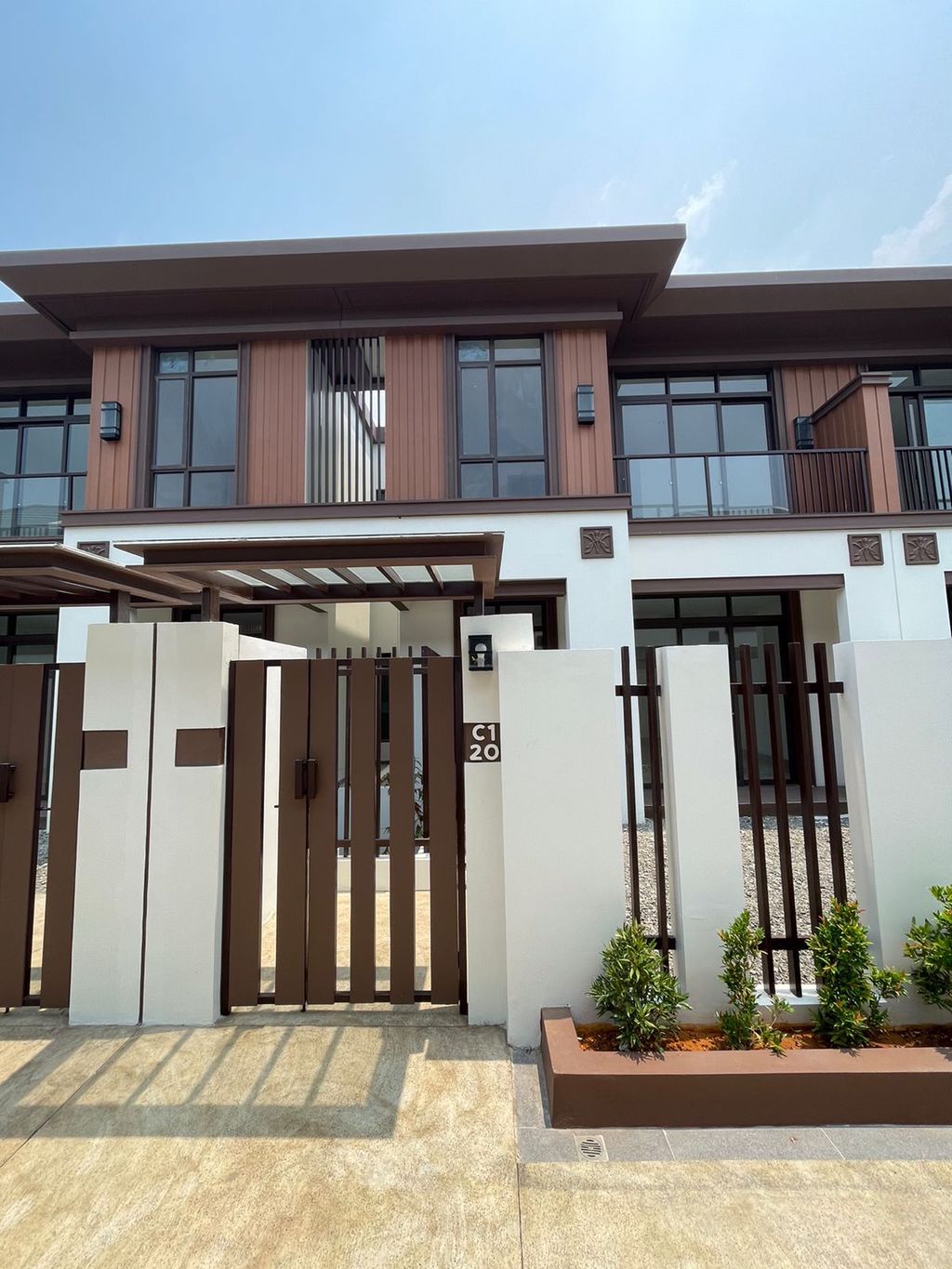 foto tampak rumah tipe The Courtyard perumahan DAISAN - (OSAKA, TOKYO, FUJI)