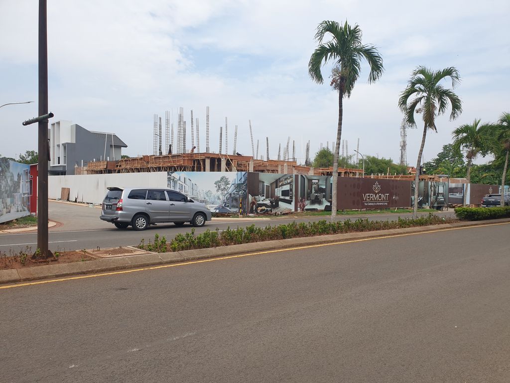 foto posisi tengah perumahan PERUM. KOTA WISATA