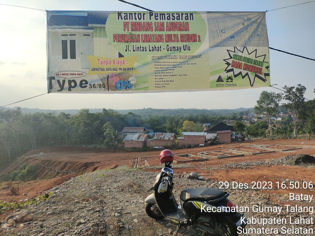 foto gerbang perumahan Lematang Mulya Residence 2
