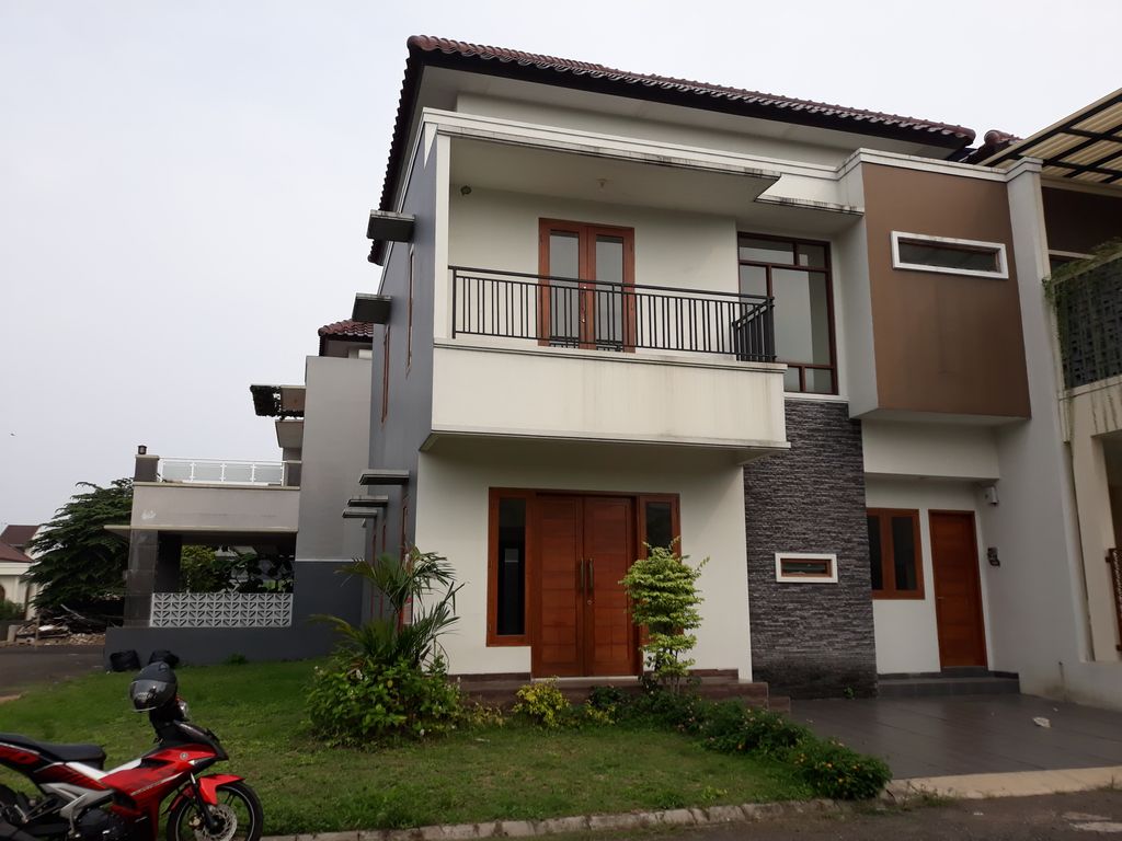 foto tampak rumah tipe American Style B perumahan PERUMAHAN GRAND JAGAKARSA TAHAP 3