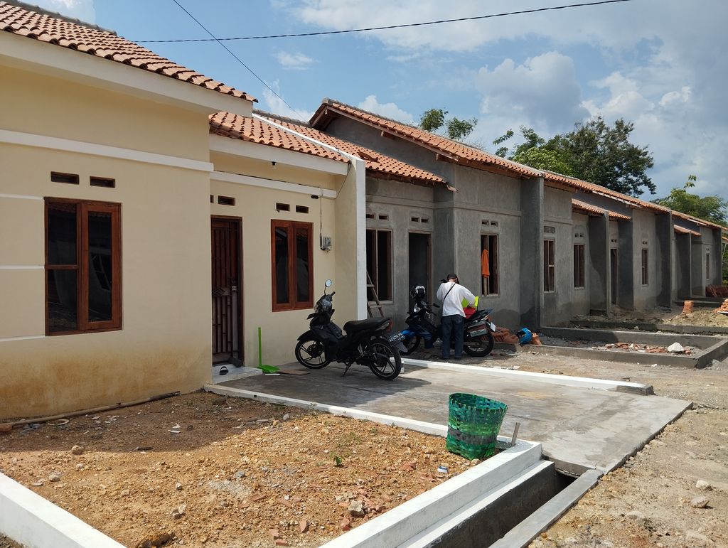 foto contoh rumah perumahan PERUMAHAN GRIYA KUSUMA 1