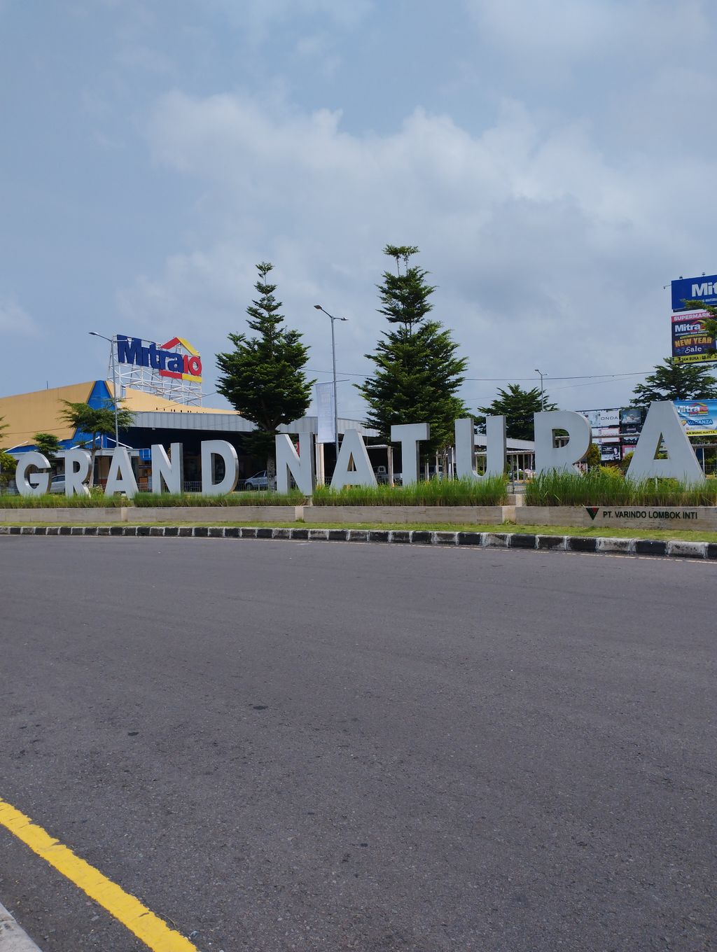 foto gerbang perumahan GRAND NATURA
