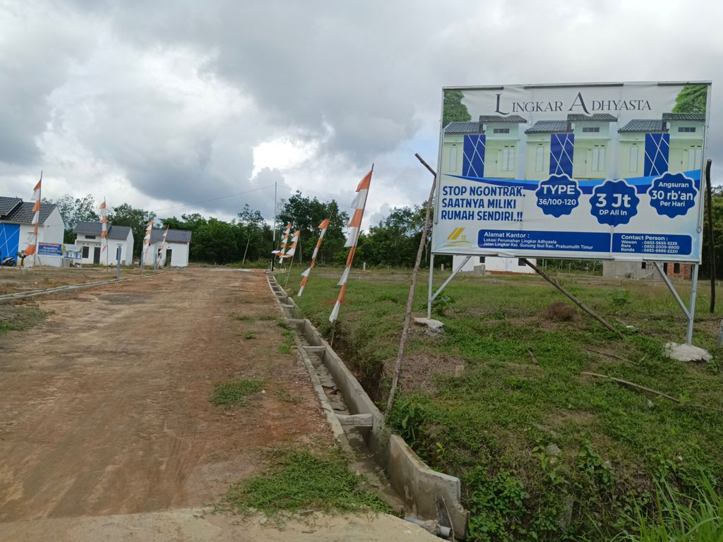 foto gerbang perumahan PERUMAHAN LINGKAR ADHYASTA