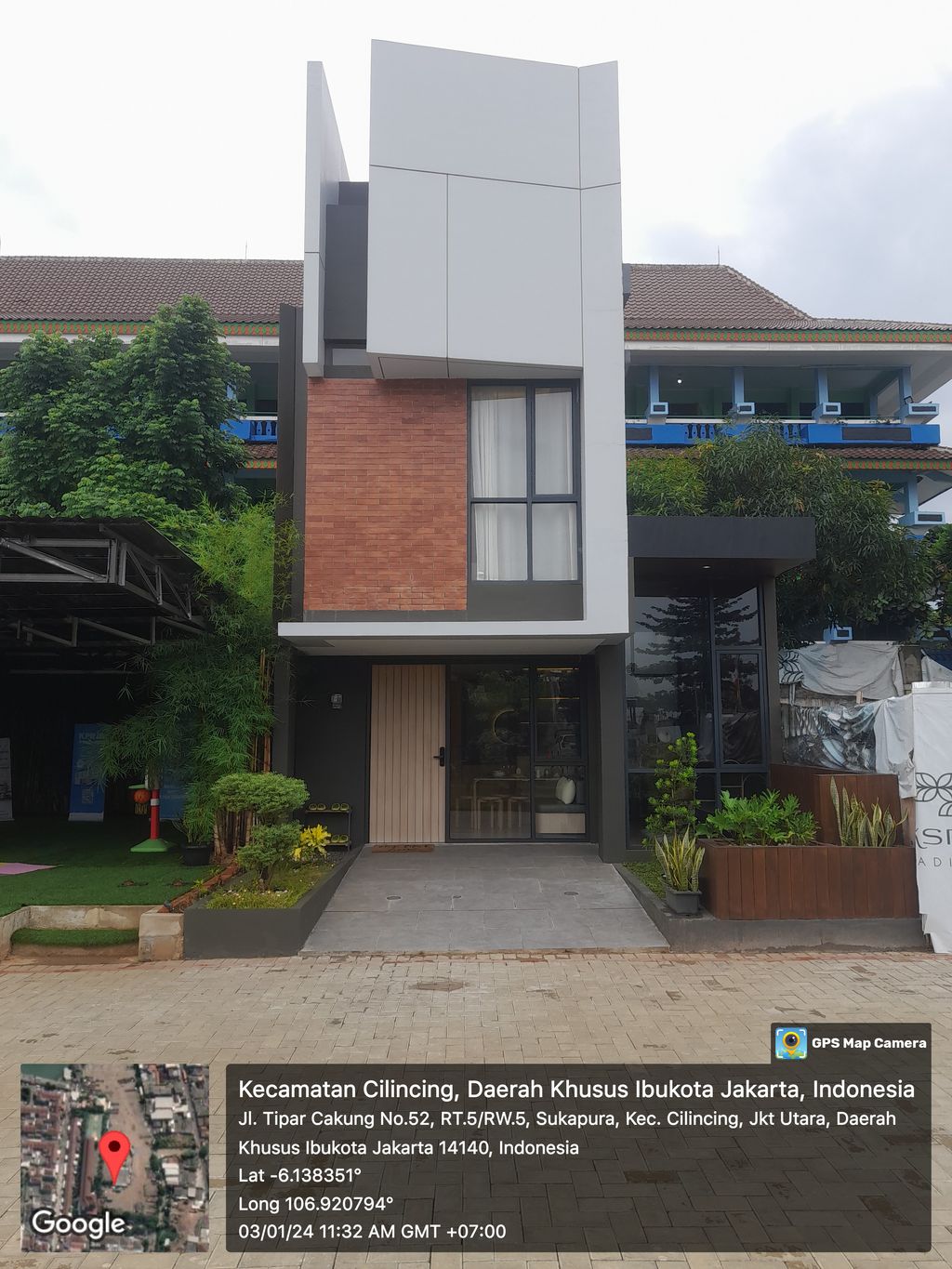 foto contoh rumah perumahan PARKSPRING GADING