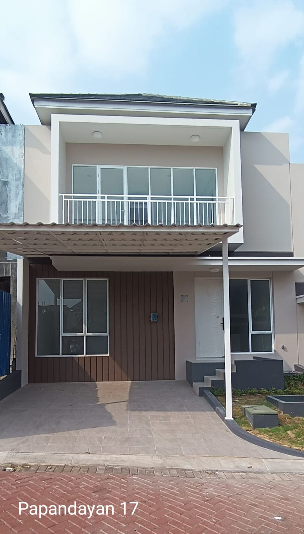 foto tampak rumah tipe PARAMOUNT VILLAGE perumahan PARAMOUNT VILLAGE SEMARANG
