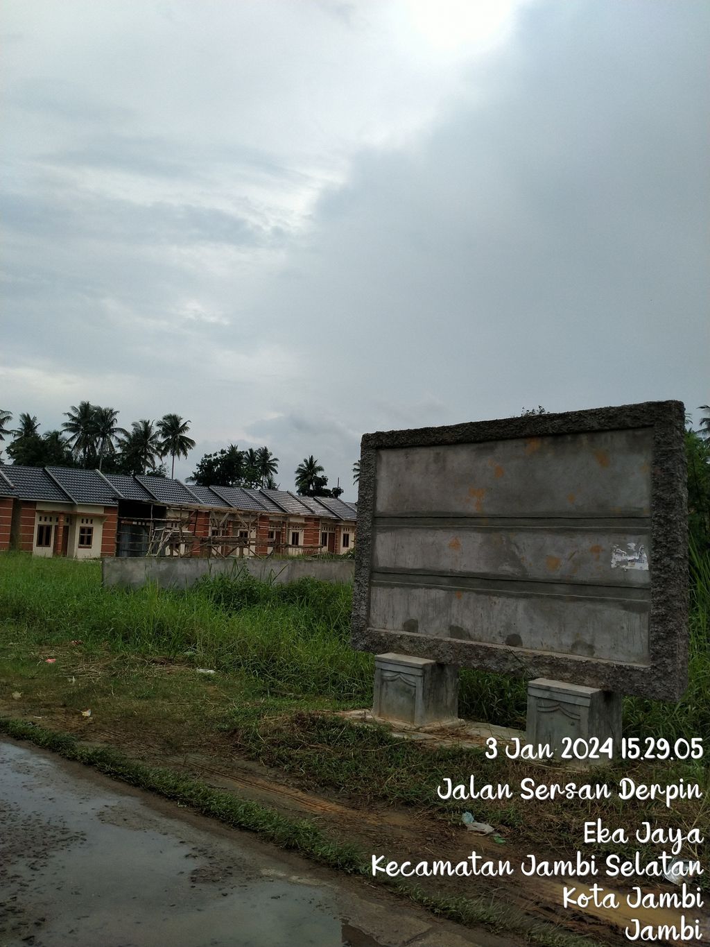 foto gerbang perumahan GRIYA BATANGHARI 4