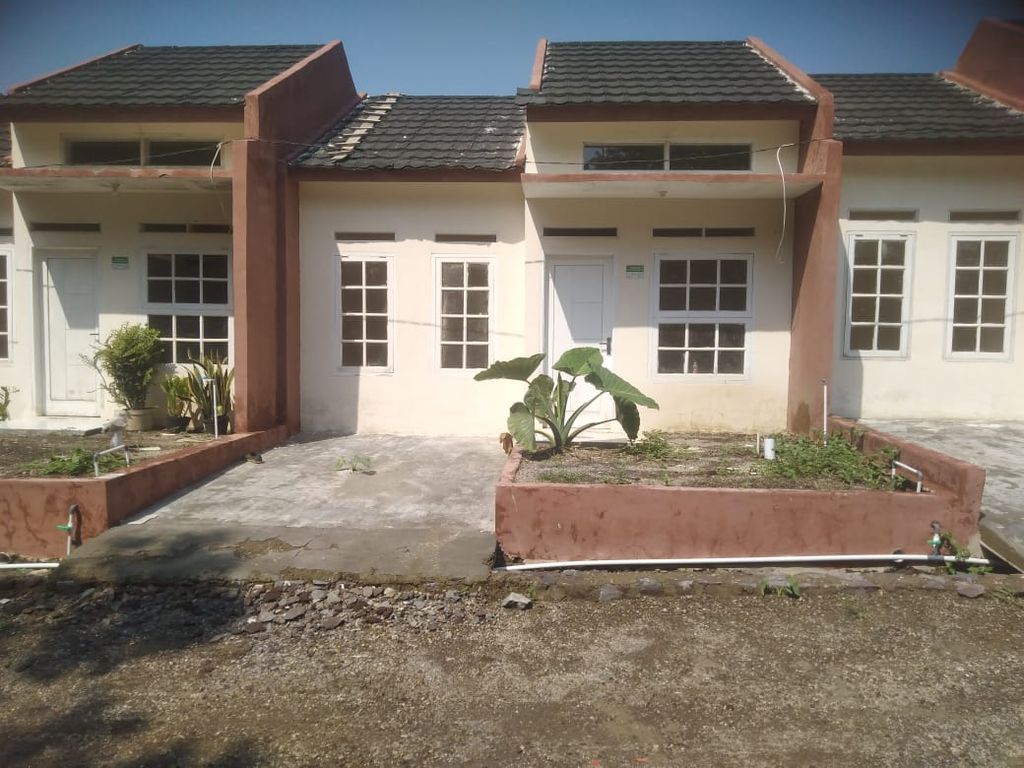 foto tampak rumah tipe Rumah Tapak perumahan Queensland Residence 2