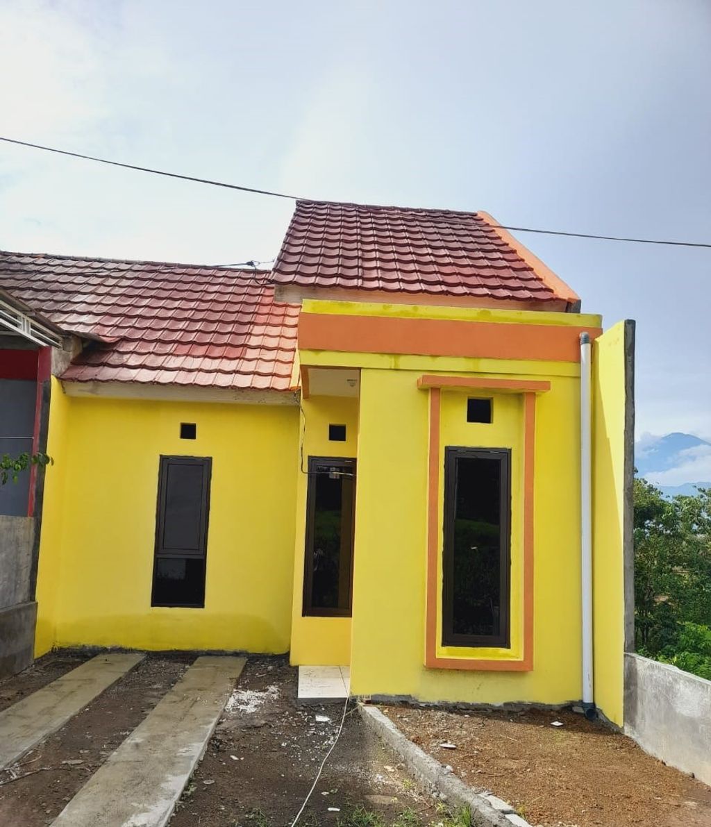 foto tampak rumah tipe 36/60 perumahan Taman Hijau Randudongkal