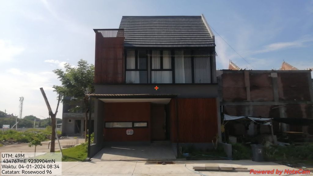 foto tampak rumah tipe Rosewood Rumah 96 Hook perumahan Adivasa