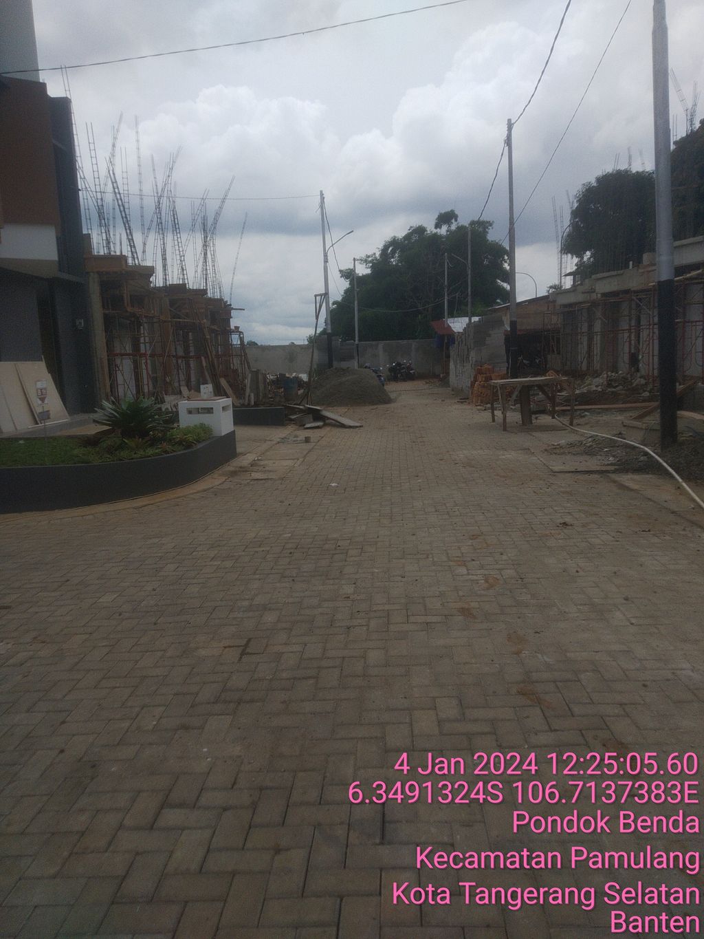 foto posisi tengah perumahan KALIMAYA PARK