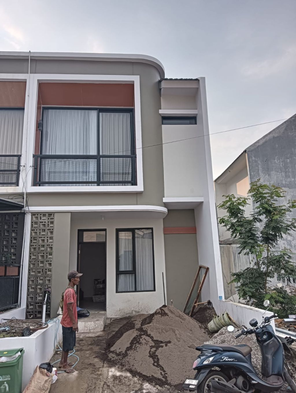 foto tampak rumah tipe 60 Compact (710) perumahan G-Land Ciwastra Park