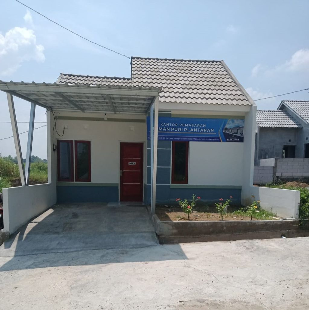 foto tampak rumah tipe 30/74 perumahan TAMAN PURI PLANTARAN