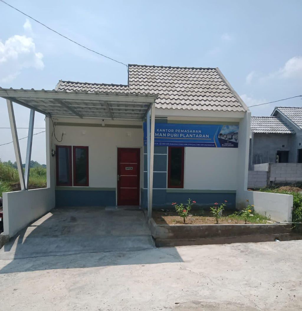 foto tampak rumah tipe 30/80 perumahan TAMAN PURI PLANTARAN