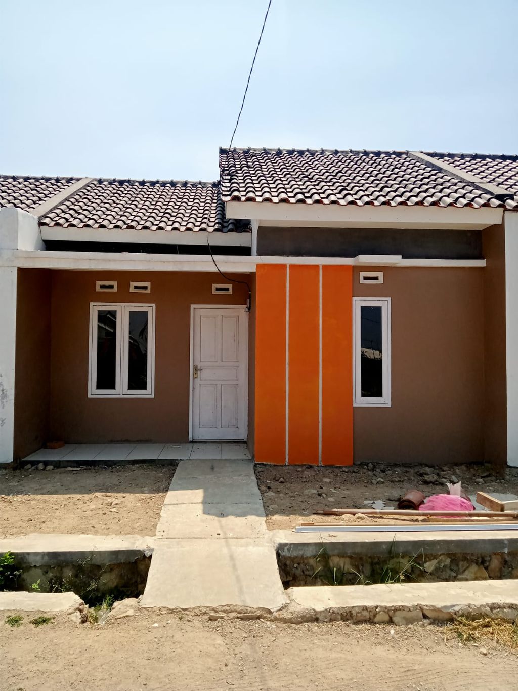 foto tampak rumah tipe 3.6. perumahan GRAHA ALEEFA