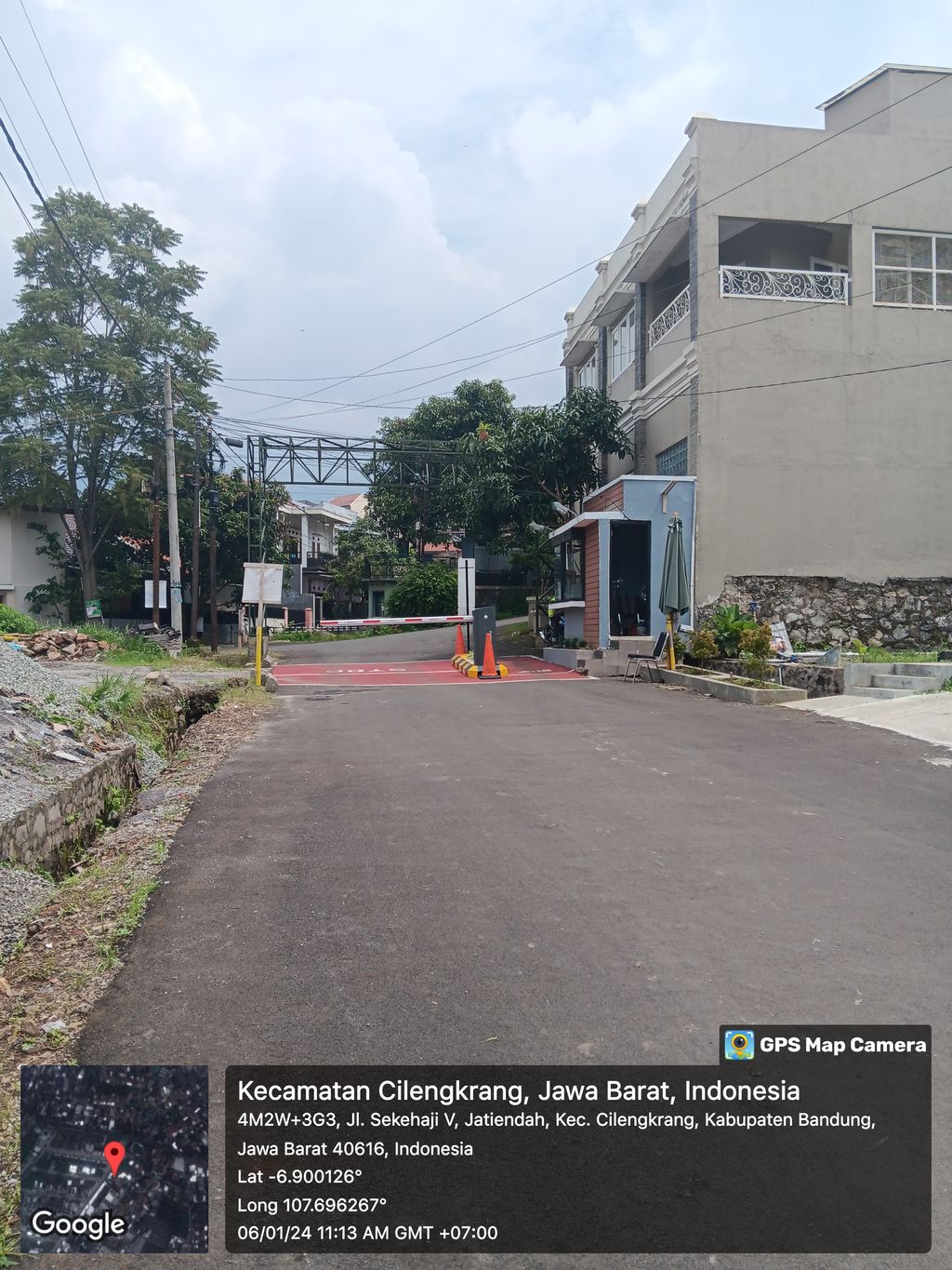 foto gerbang perumahan Perumahan pasirjati endah