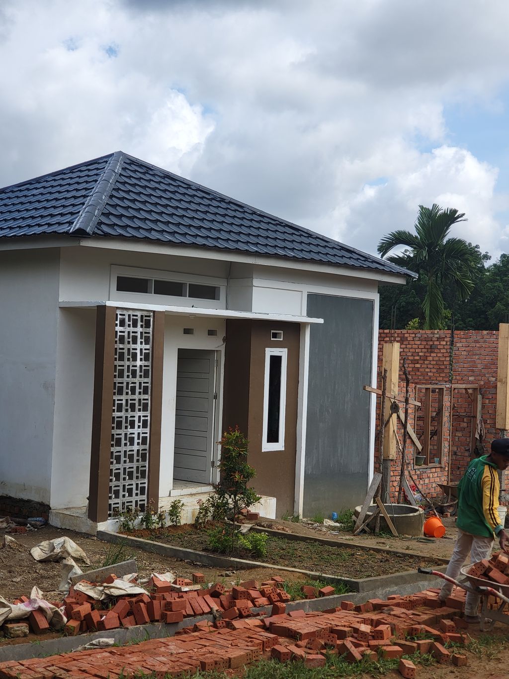 foto tampak rumah tipe 36 perumahan Griya Harmony Residence